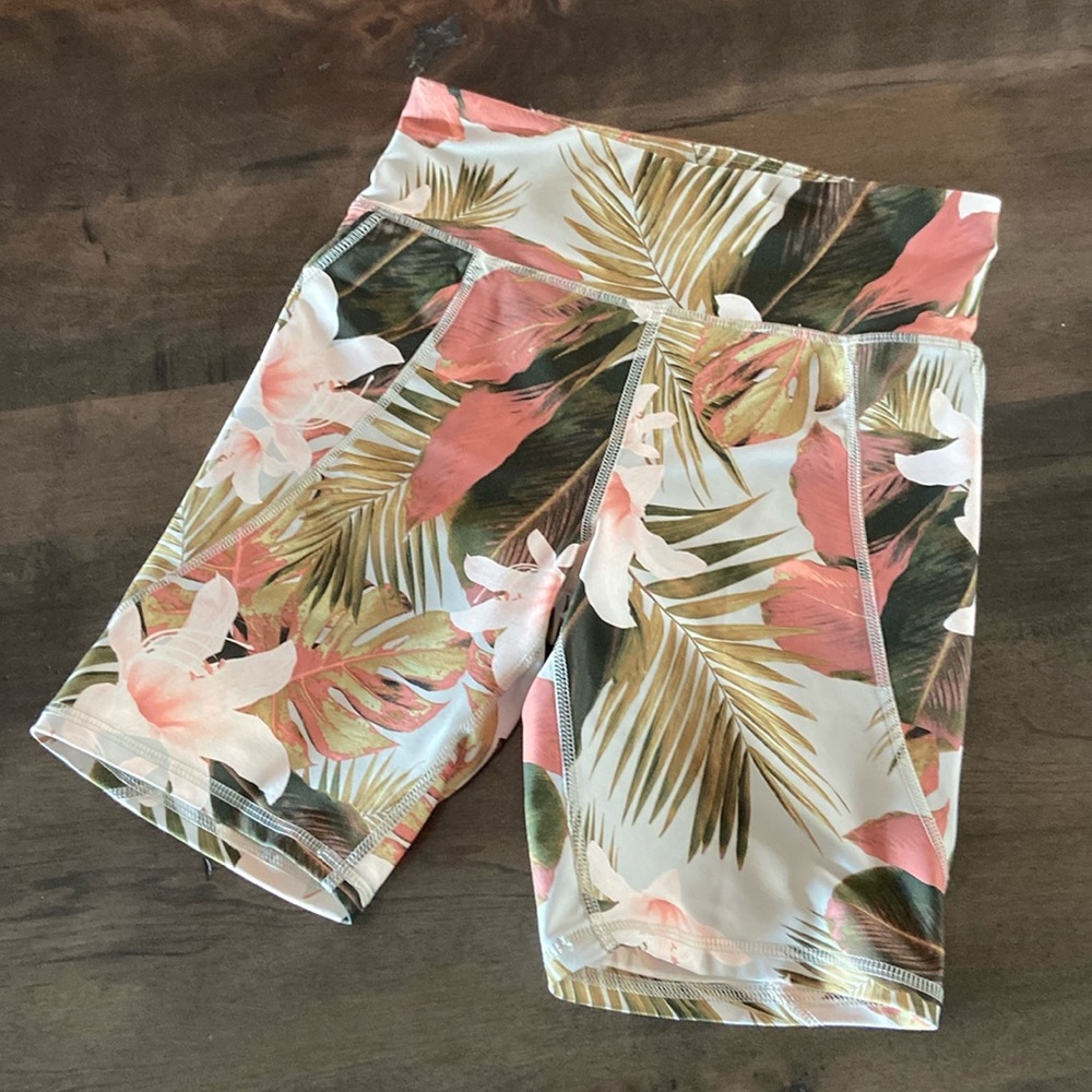 Girls, Old Navy, activewear biker style shorts